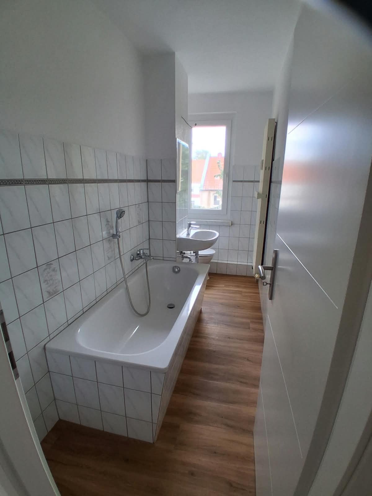Schöne sonnige gemütliche 3-R-Wohnung  ca.57,60in in Burg  zu vermieten.
