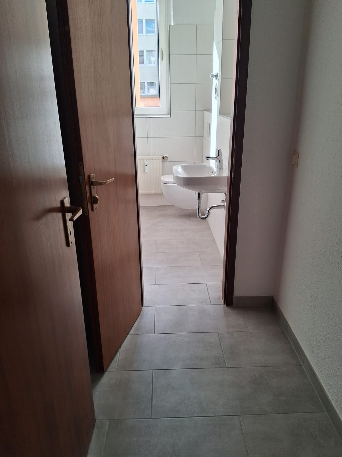Neu sanierte 3,5-R-Wohnung In MD.Stadtfeld Ost 104 im  EG. mit BLK. zu vermieten