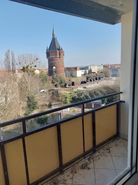 Wohnen über der Stadt freundliche helle 3-R-Wohnung im DG.ca.58,20  m² mit BLK. zu vermieten.