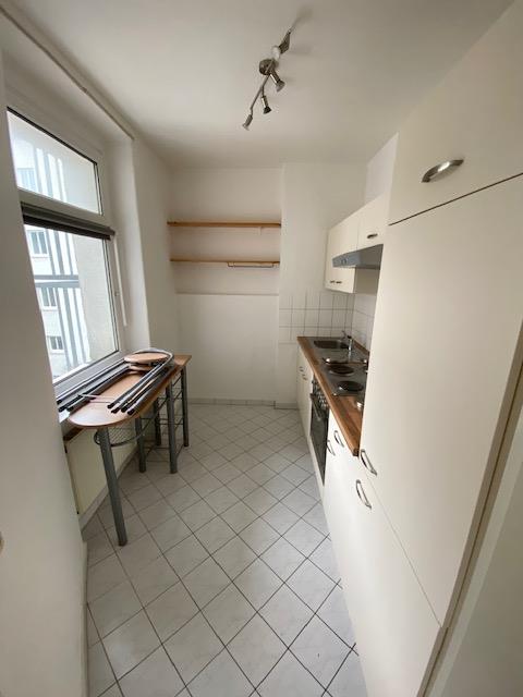 Preiswerte 3-R-Whg. Altbau im 2.OG ca.73 m²; in Magdeburg- Stadtfeld -Ost zu vermieten.