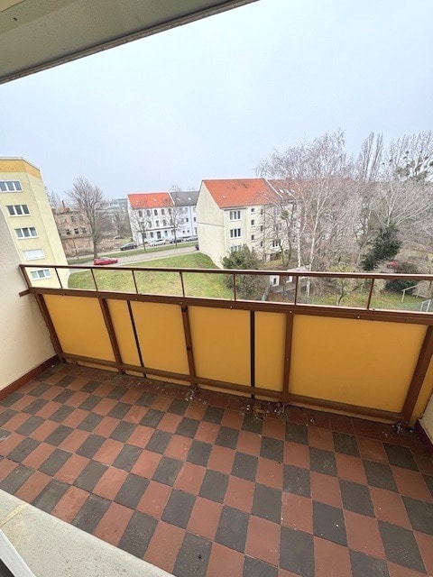 Schöne Stilvolle sonnige 2-R.-Wohnung in Dessau im 4.OG,48,60m2 mit BLK.zu vermieten.