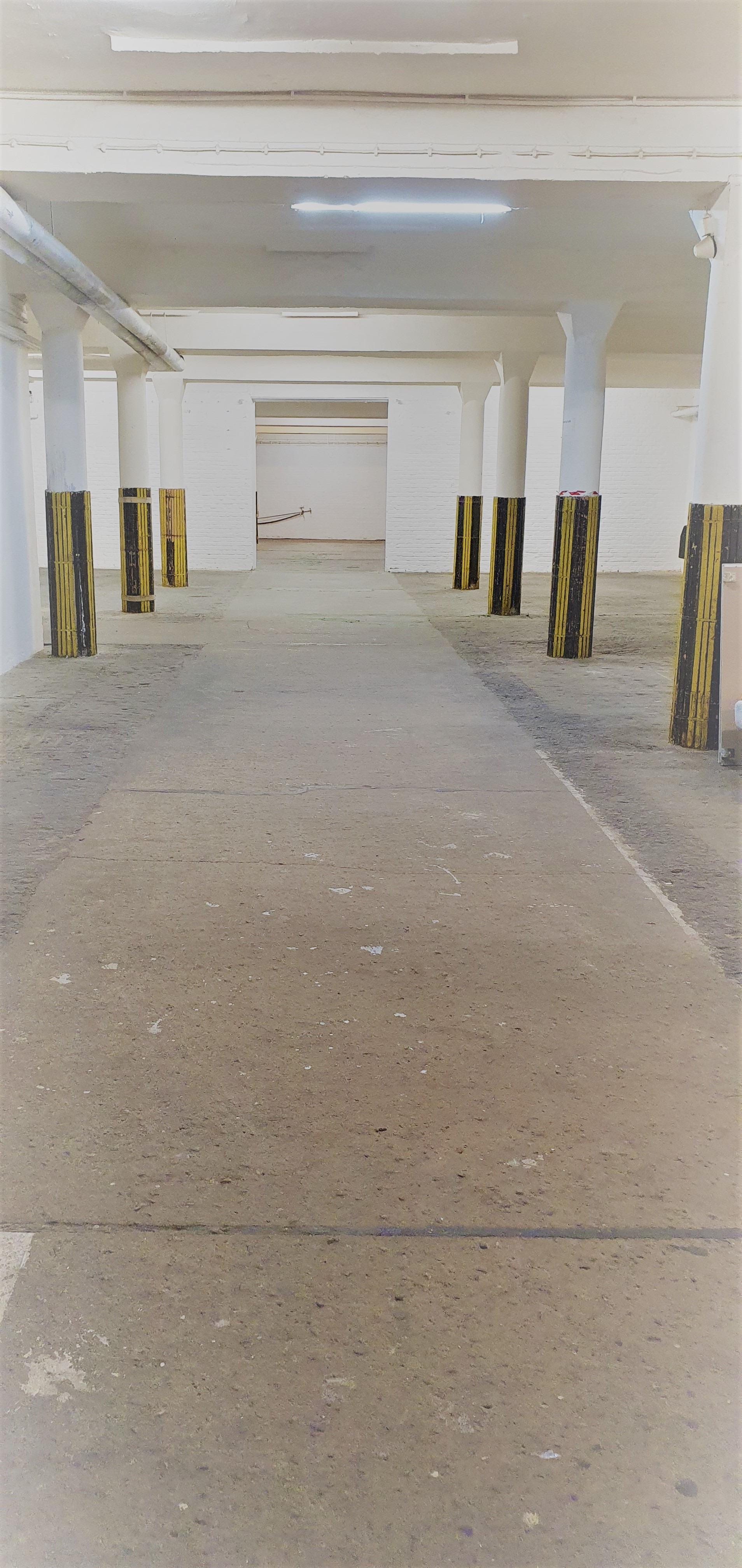 Preiswerte Lagerräume / Rampe zu vermieten Gesamtnutzfläche 1170m² auch als Teilfläche zu vermieten