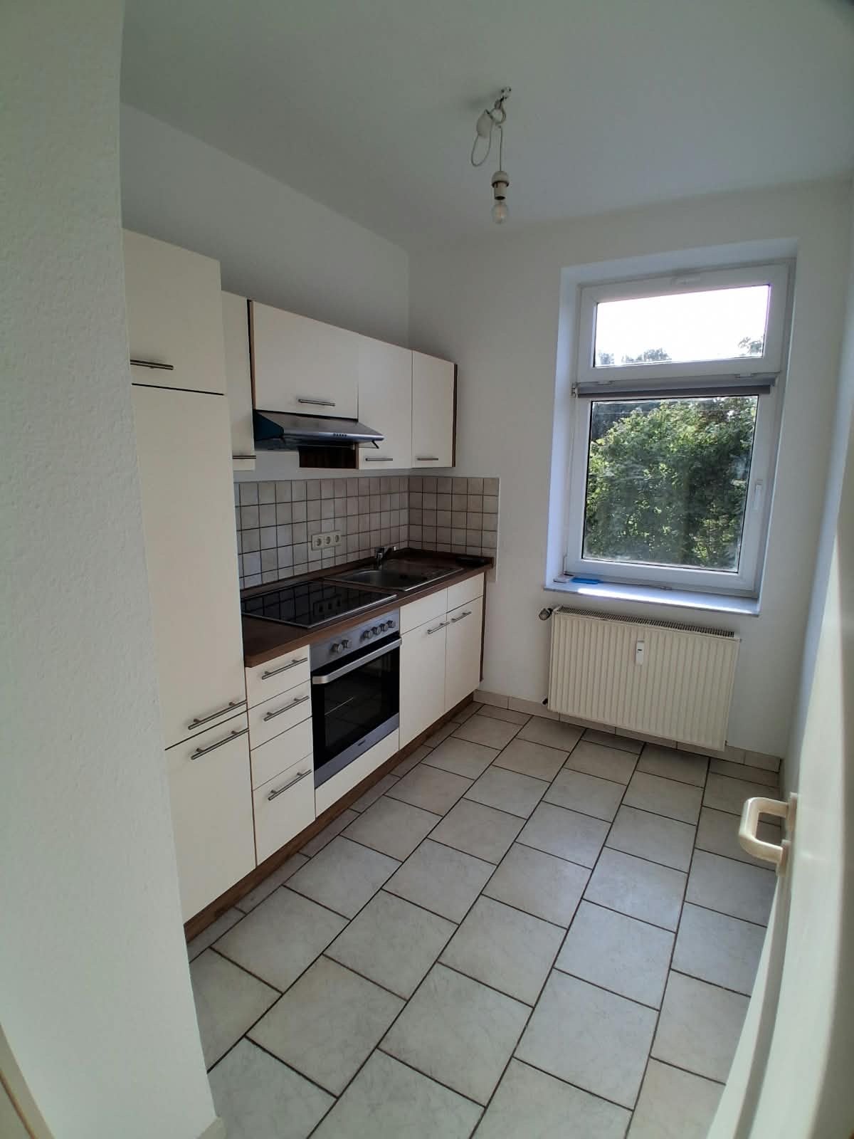 Sehr schöne 2-R -Wohnung im 1.OG.ca.43,00m² mit EBK.in MD -Sudenburg  zu vermieten !