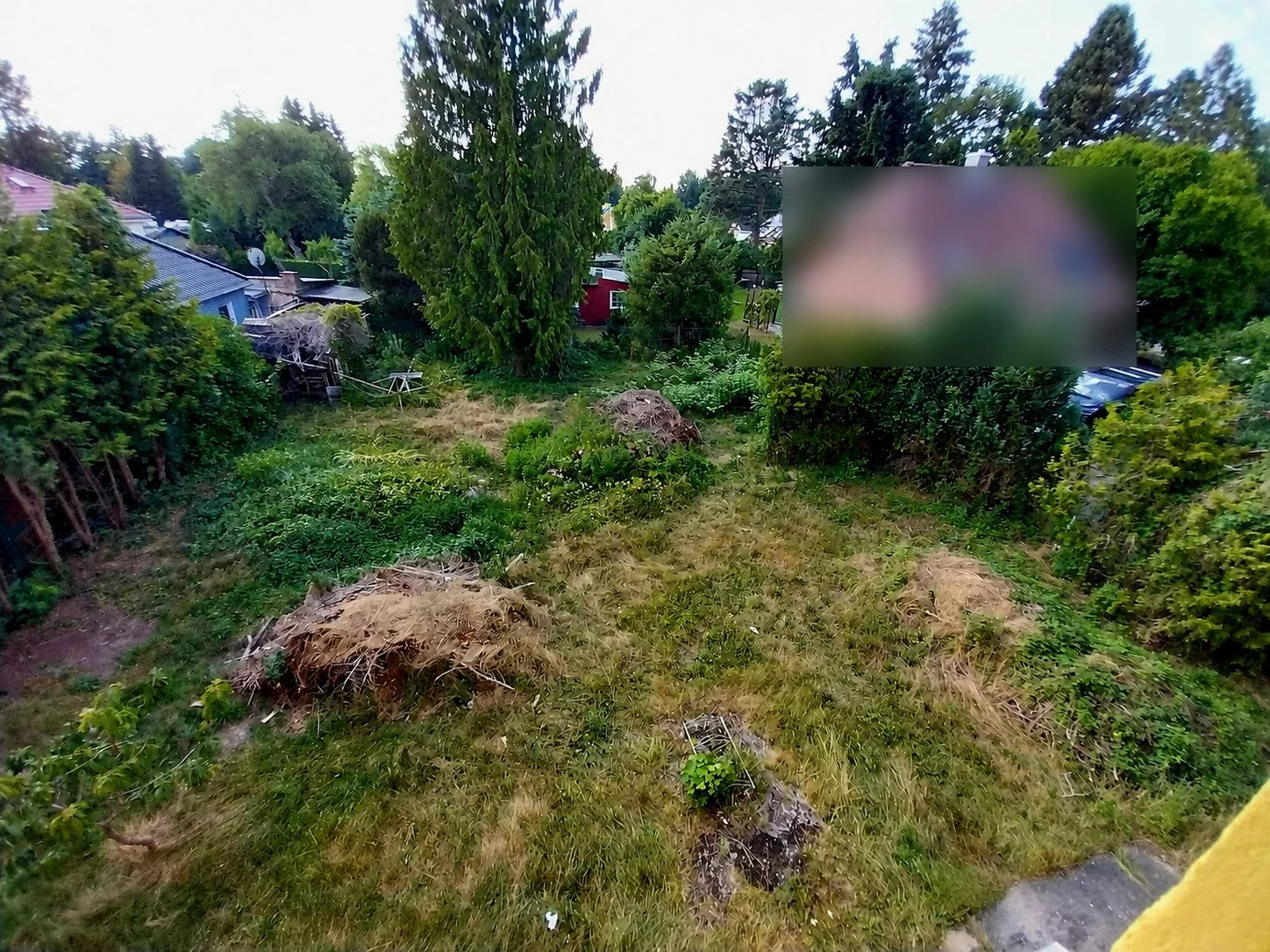 Kleines Baugrundstück in zweiter Reihe